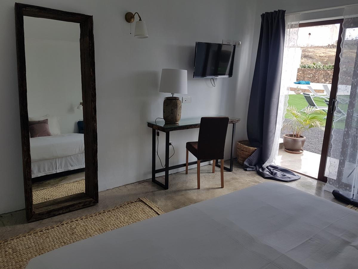 Hotelito Rural Flor De Timanfaya ティナホ エクステリア 写真